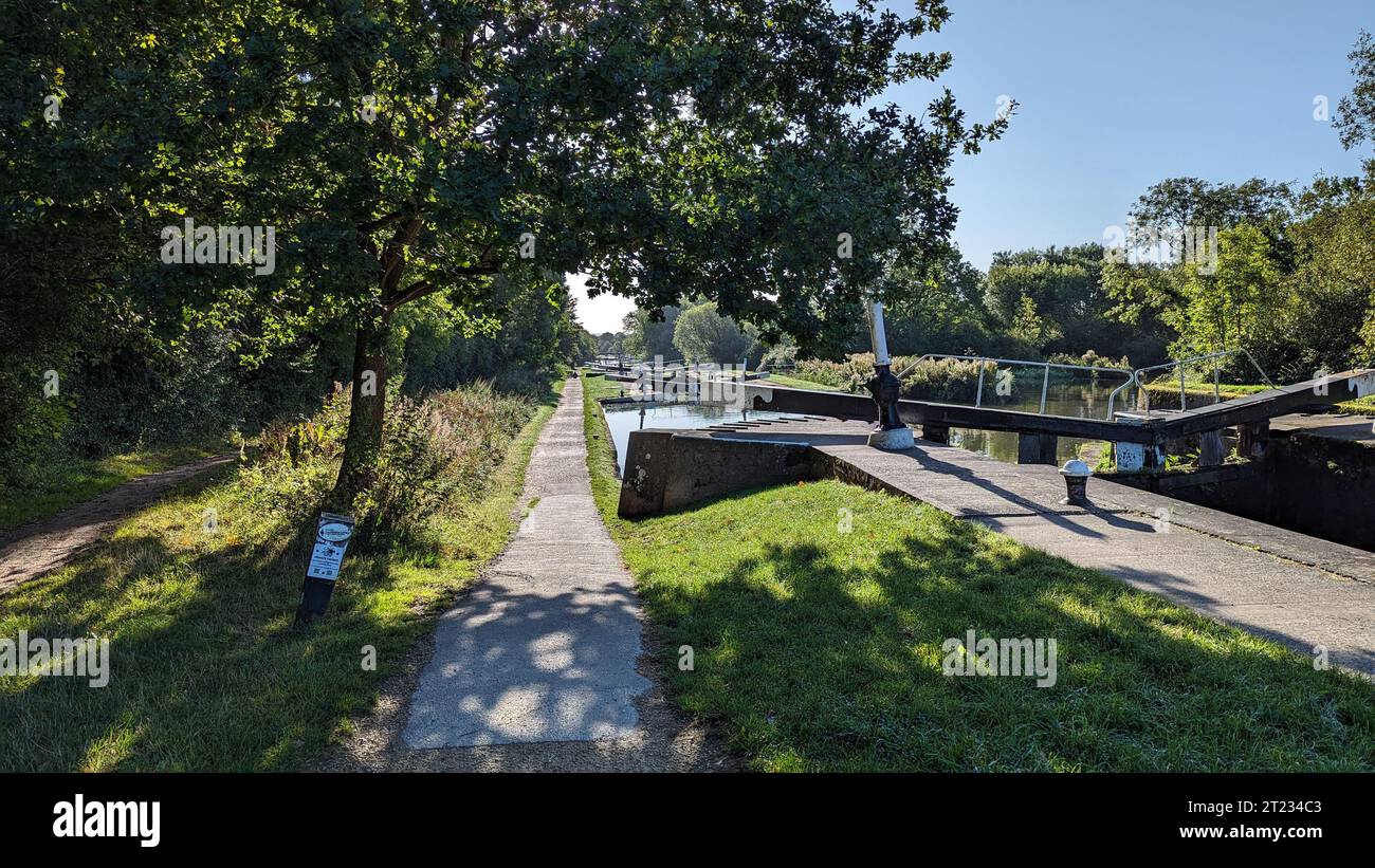 Grand Union Canal Warwick locks narrow boats canal trust Stock Photo