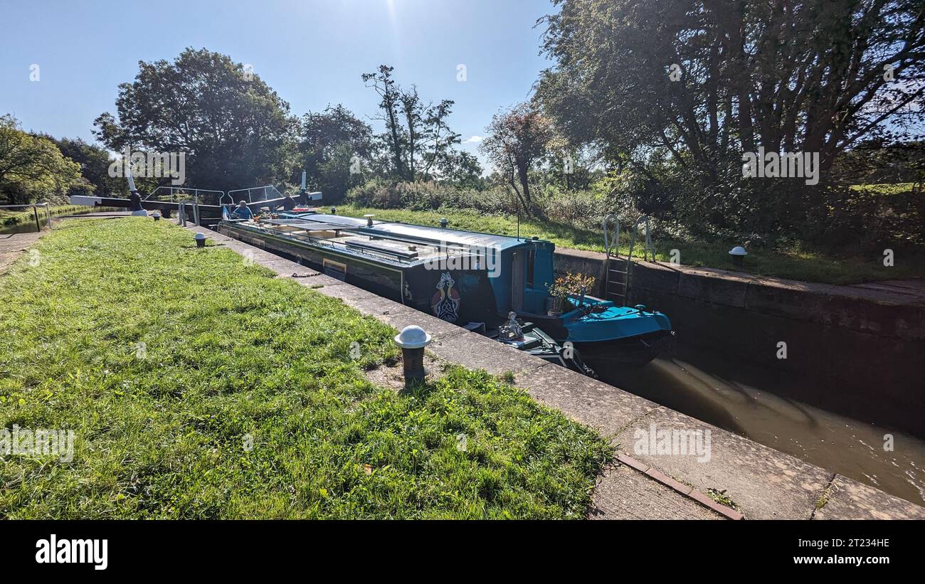 Grand Union Canal Warwick locks narrow boats canal trust Stock Photo