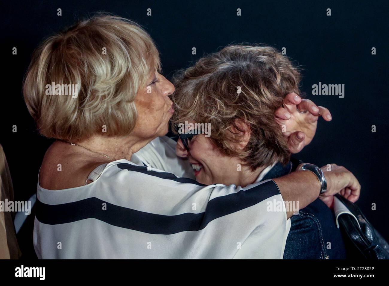 Comedian and actress Anabel Alonso (r) presents the Alfonso Sánchez 2023  Communication Award to journalist Elisenda Nadal (l), at the Spanish Film  Academy, on October 16, 2023, in Madrid (Spain). Elisenda Nadal