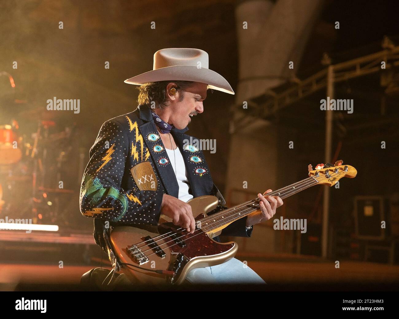 October 14, 2023, Morrison, Colorado, USA: CAMERON DUDDY of MIDLAND performs to a sold out crowd tonight at Red Rocks Amphitheater in Morrison, CO. (Credit Image: © Hector Acevedo/ZUMA Press Wire) EDITORIAL USAGE ONLY! Not for Commercial USAGE! Stock Photo