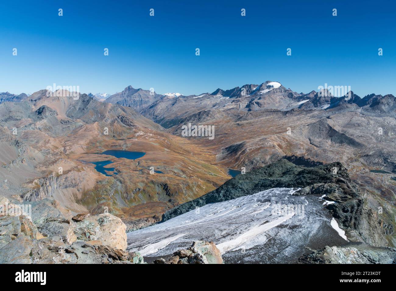 Leita and Rosset lakes, Grivola, Herbetet, Gran Paradiso mountains ...