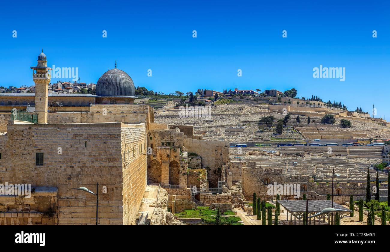 Old City of Jerusalem Jewish Cemetery on the Mount of Olives Stock ...