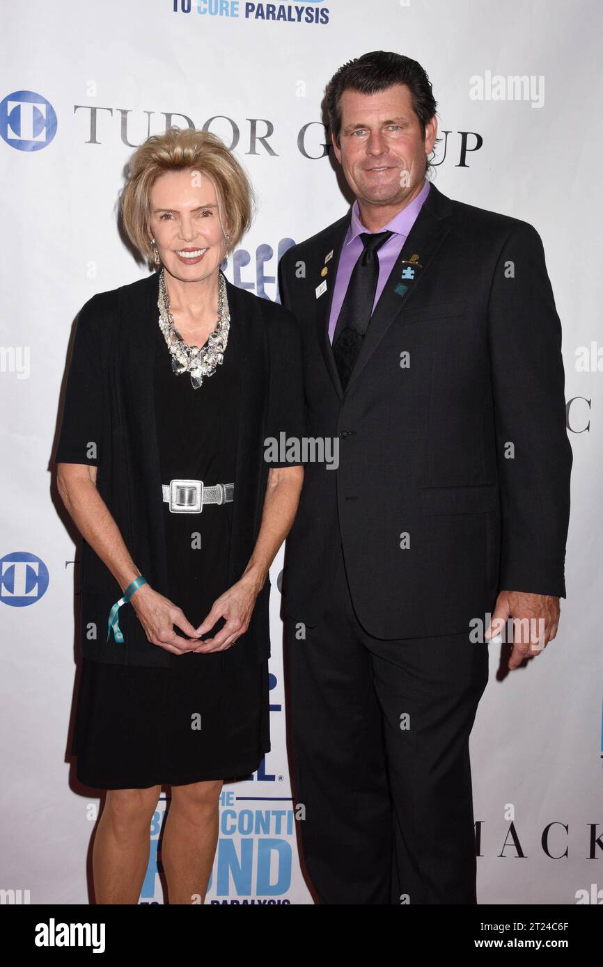 NEW YORK, NY - OCTOBER 16: Lesley Visser and Scott Erickson at The Buoniconti Fund to Cure ParalysisÕ 38th Annual Great Sports Legends Dinner at the Marriott Marquis in New York City on October 16, 2023. Copyright: xMediaPunchx Credit: Imago/Alamy Live News Stock Photo