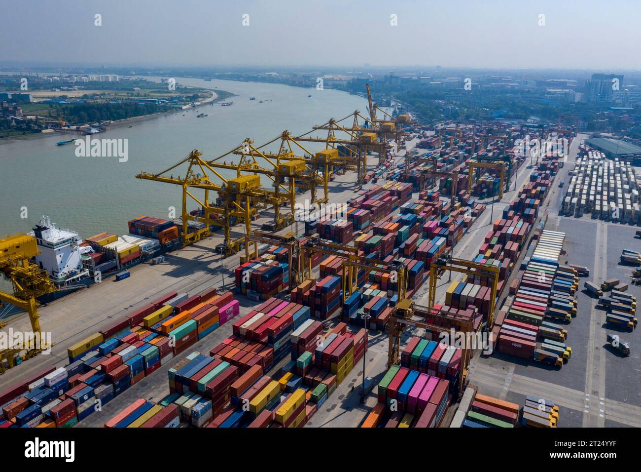 Aerial view of Chittagong Port. It is the main seaport of Bangladesh. Located in Bangladesh's port city of Chittagong and on the banks of the Karnaphu Stock Photo