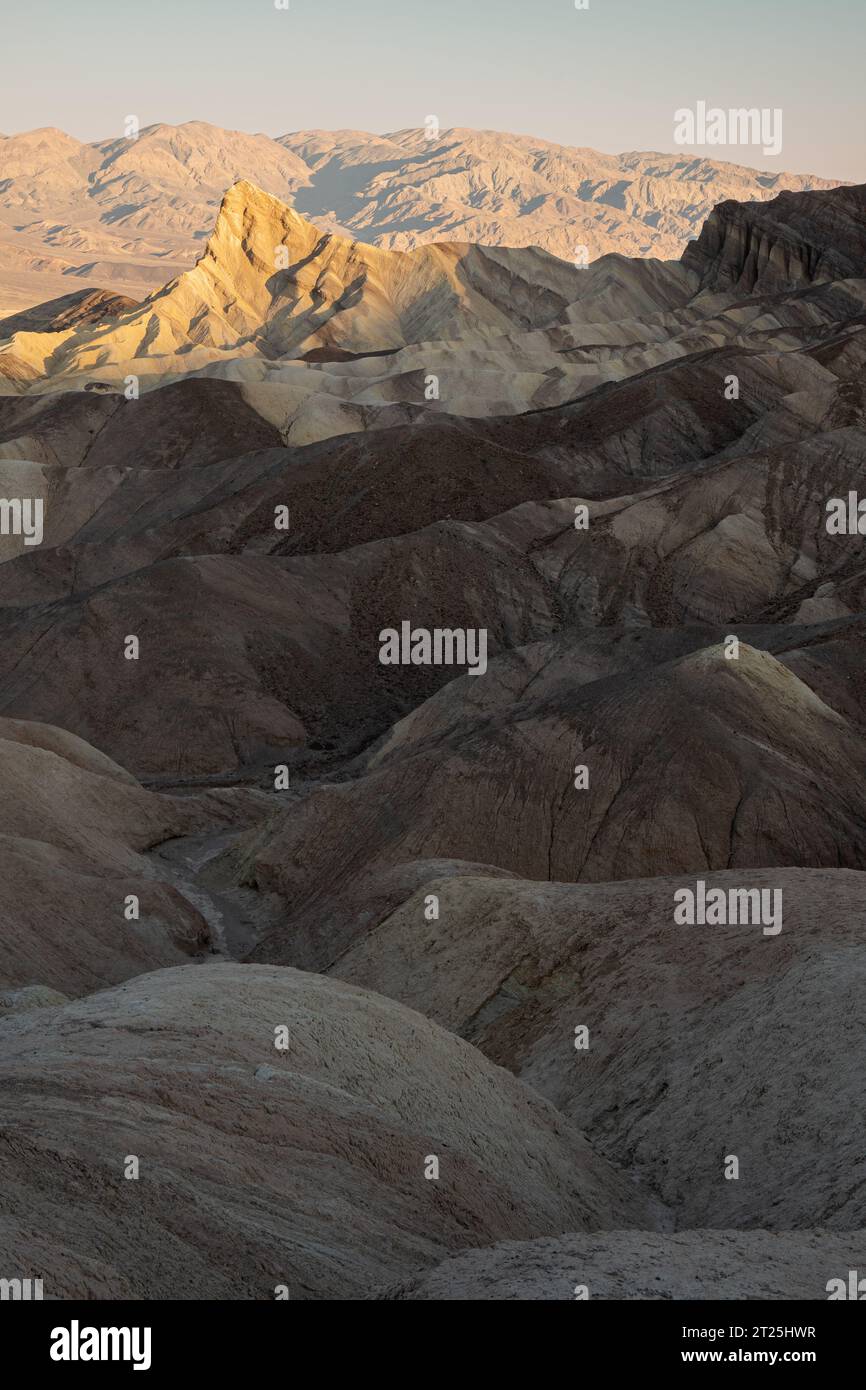 Artists road death valley hi-res stock photography and images - Alamy