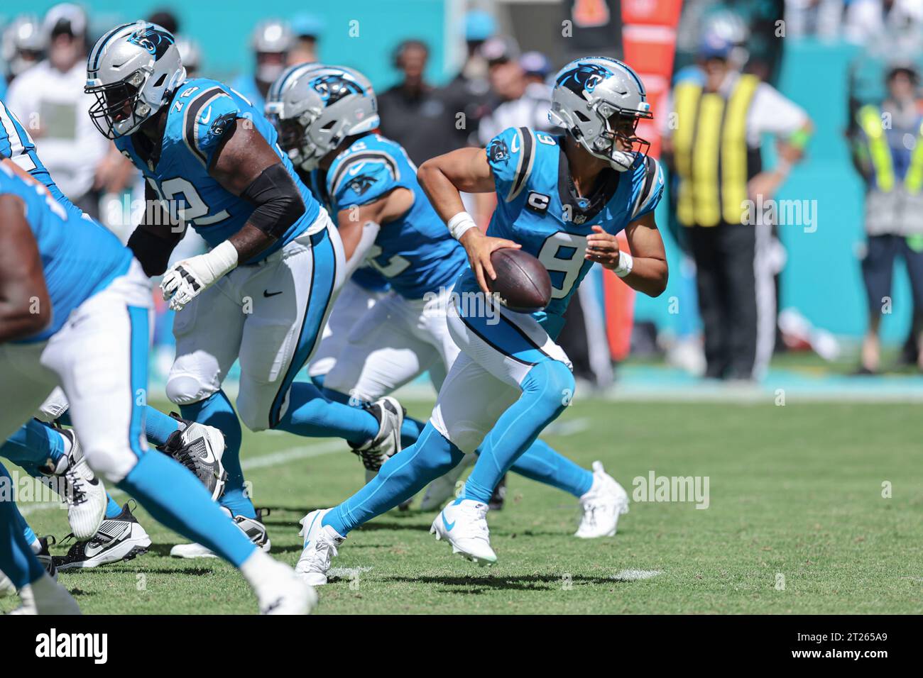 Miami. FL USA;  Carolina Panthers quarterback Bryce Young (9) drops back to hand off the ball during an NFL game against the Miami Dolphins, Sunday, O Stock Photo