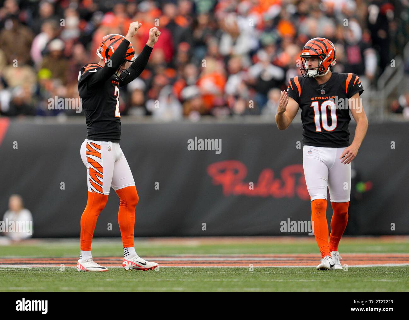 Cincinnati Bengals' kicker Evan McPherson (2) celebrates with Brad ...