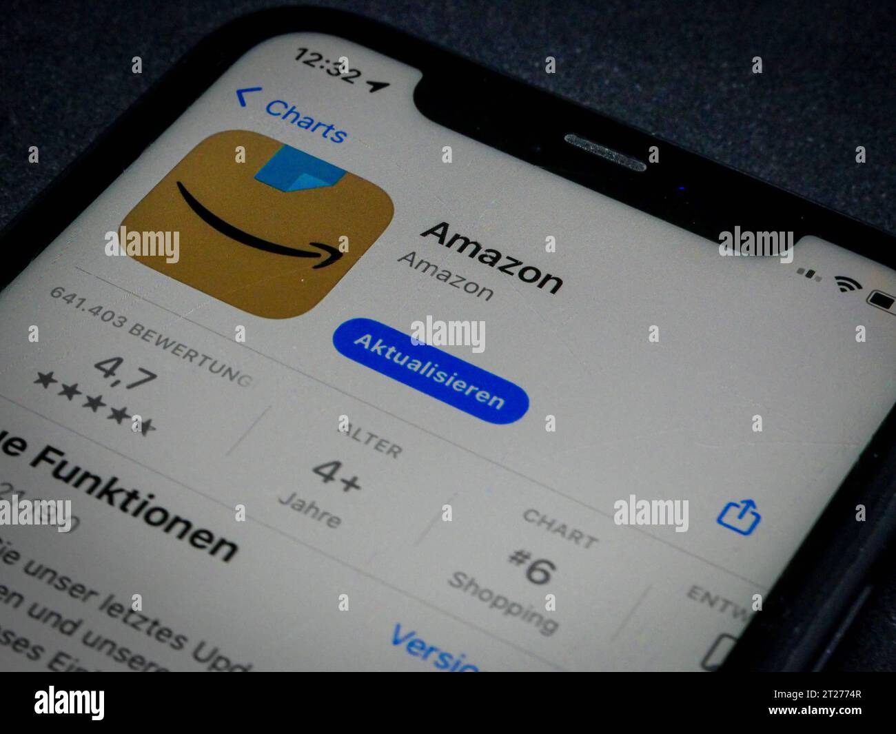 Amazon charts hi-res stock photography and images - Alamy