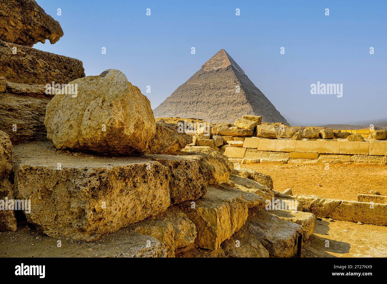The pyramid of Khafre is located southwest of the great pyramid of Cheops, on the Giza plateau Stock Photo