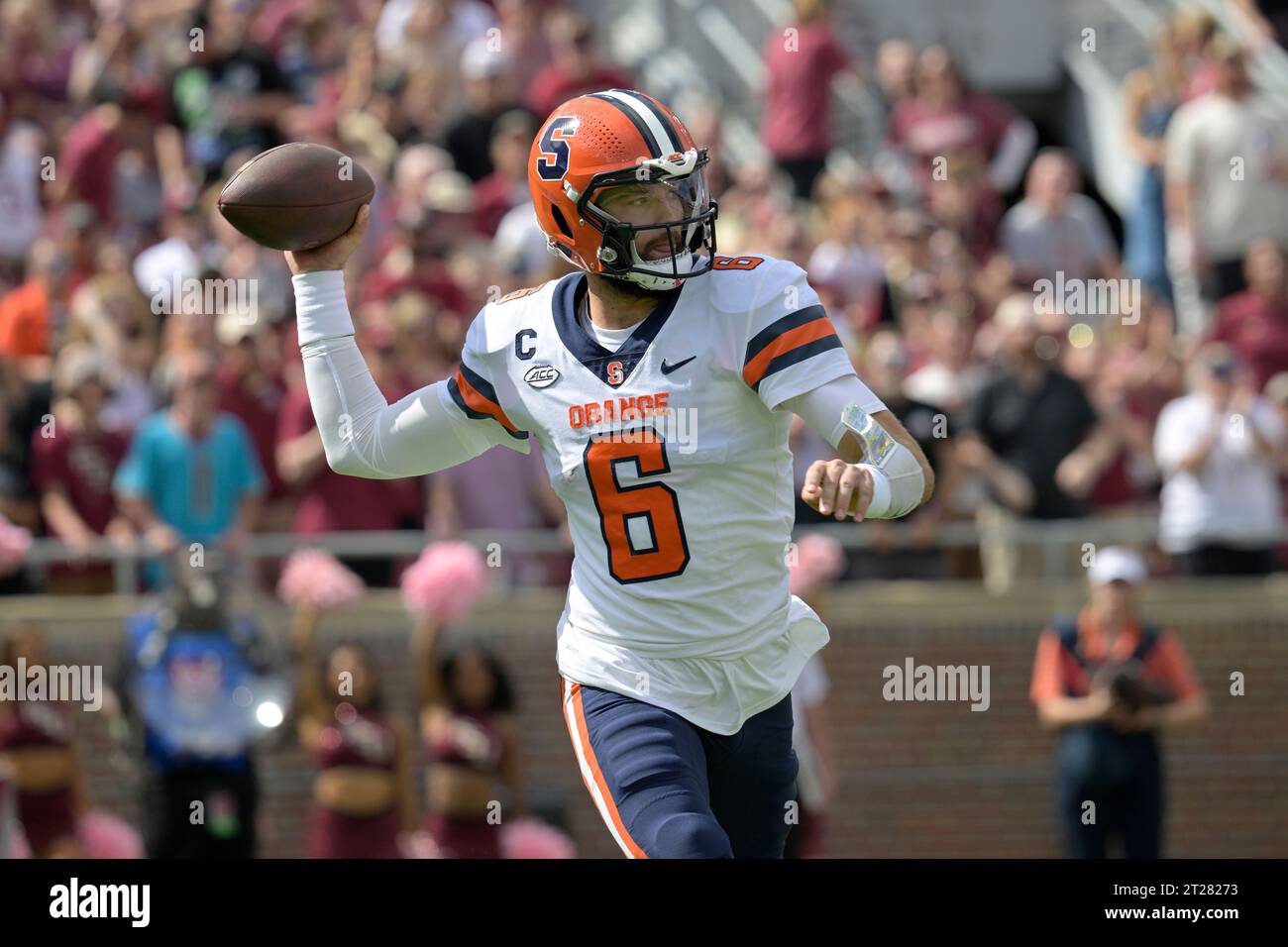 Syracuse quarterback Garrett Shrader (6) throws a pass during the first ...