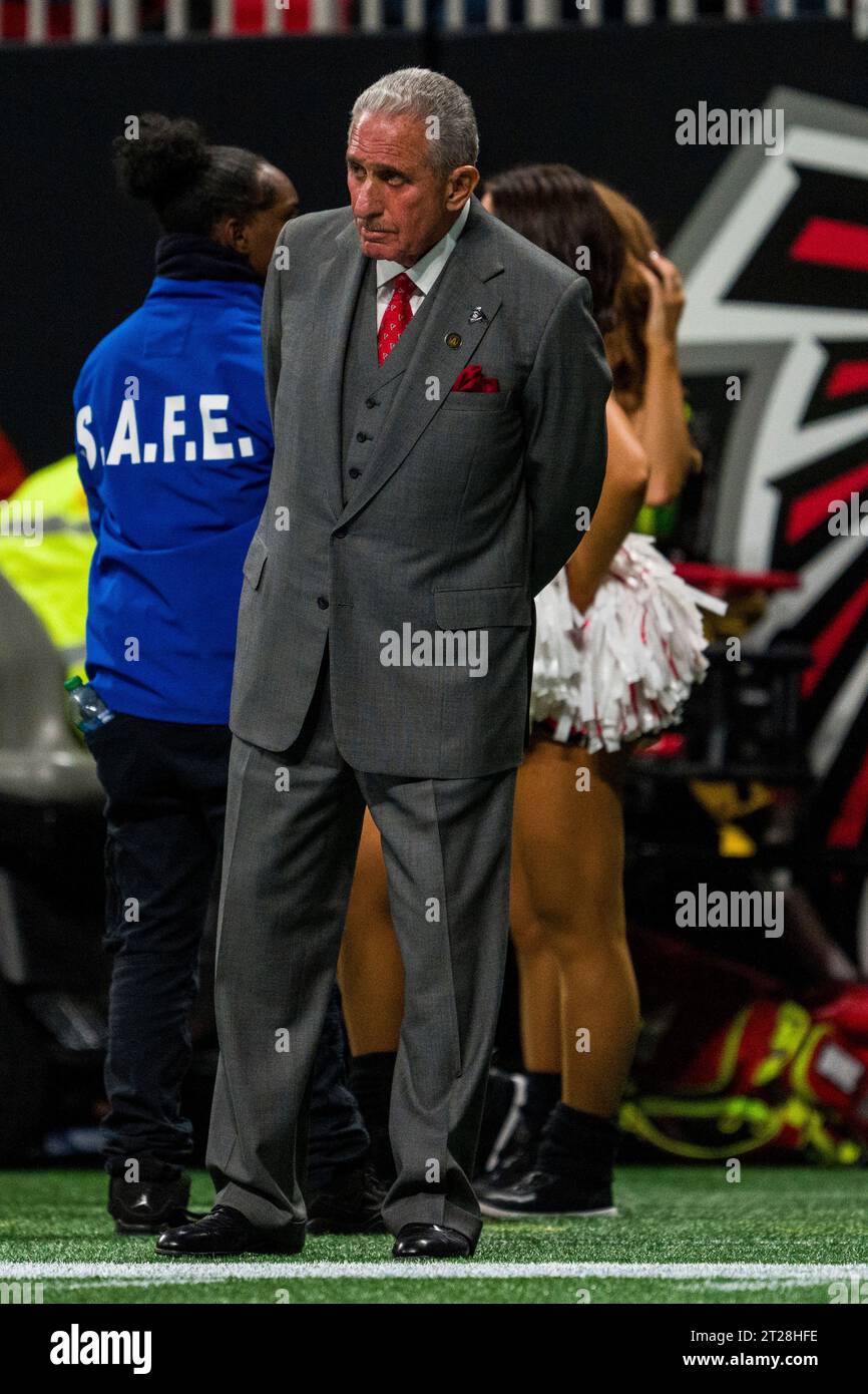 Falcons Owner Atlanta Falcons owner Arthur Blank watches during the second half of an ...