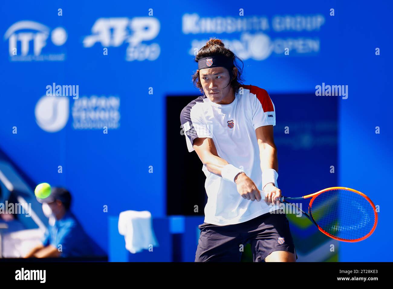 Tokyo, Japan. 18th Oct, 2023. Zhizhen ZHANG (CHN) hits a reverse