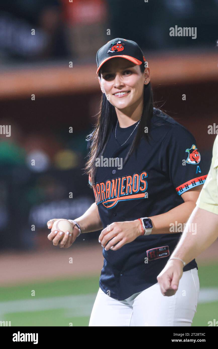 HERMOSILLO, MEXICO - OCTOBER17: softbol femenil ,during a match between Naranjeros de Hermosillo and Cañeros de Los Mochis as part of Liga ARCO Mexicana del Pacifico on October17, 2023 in Hermosillo, Mexico.  (Photo by Luis Gutierrez/ Norte Photo) Stock Photo