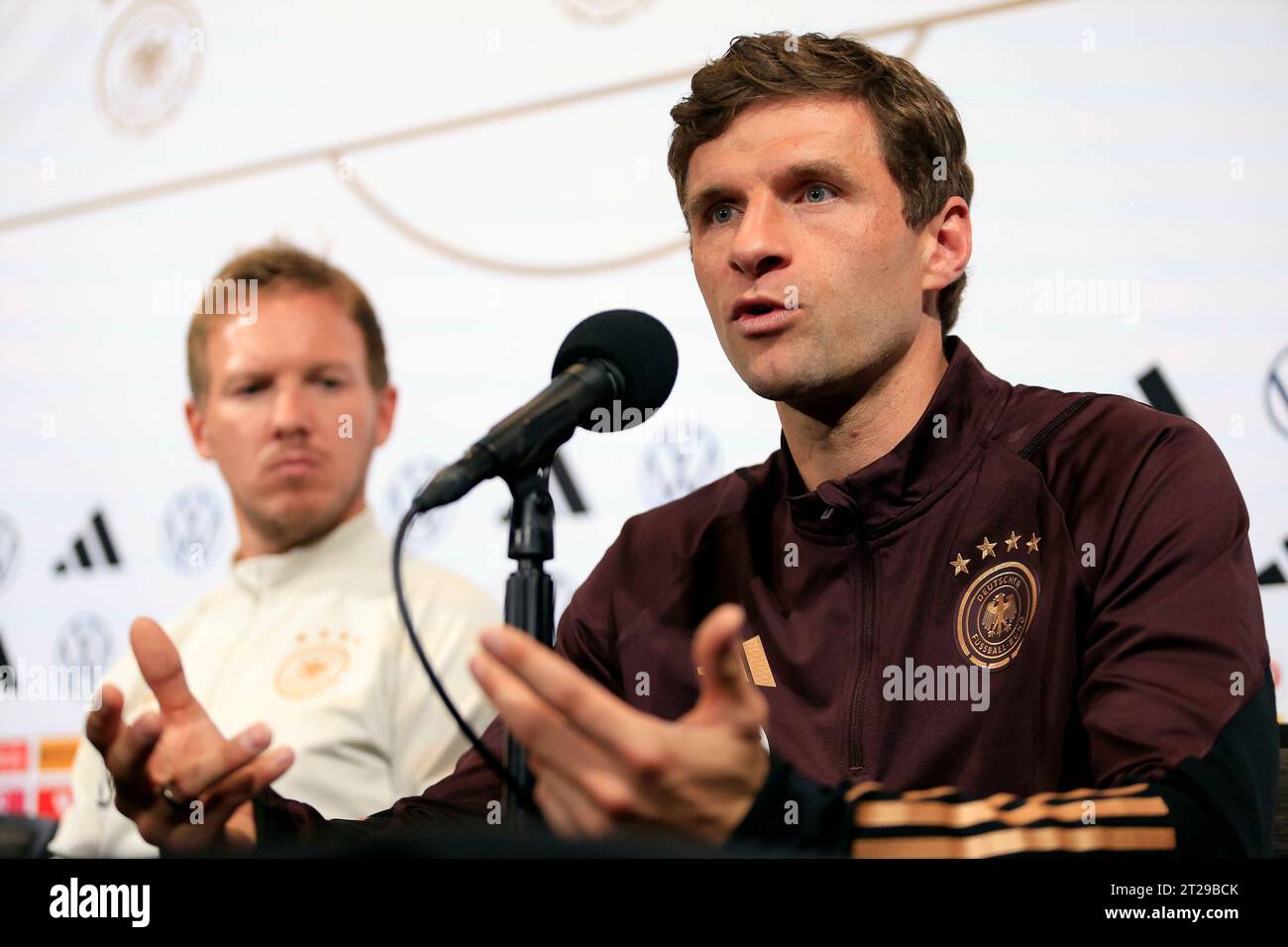 Philadelphia, Vereinigte Staaten. 16th Oct, 2023. firo: October 16th, 2023, soccer, football, international, Germany, national team, season 2023/2024, press conference Thomas Muller, portrait on the right of national coach Julian Nagelsmann Credit: dpa/Alamy Live News Stock Photo