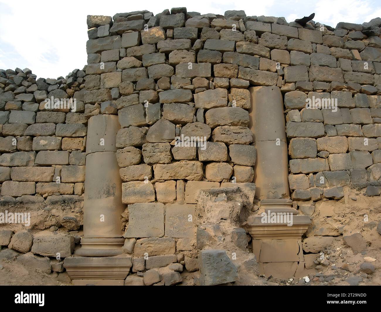Old abandoned ruined roman hi-res stock photography and images - Alamy