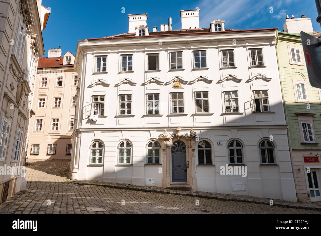 Viennese rococo architecture hi-res stock photography and images - Alamy