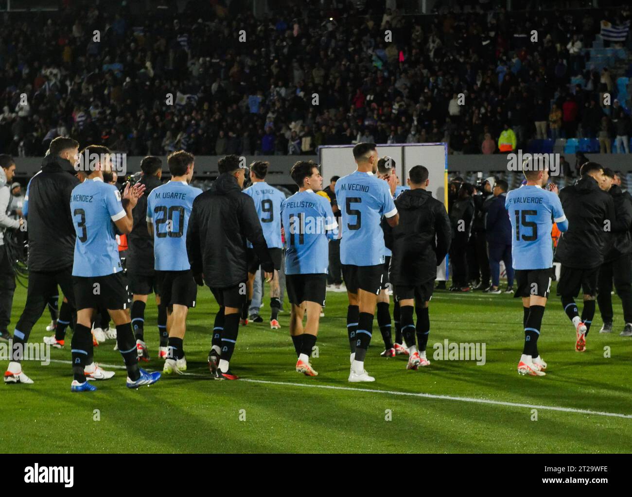 Montevideu, Uruguai. 17th Oct, 2023. Player Federico Valverde (Uruguay) and all the players from the Uruguay national team, after the victory against Brazil, for the 2026 Qualifiers, Montevideo, Uruguay. Credit: Enzo vignoli/FotoArena/Alamy Live News Stock Photo