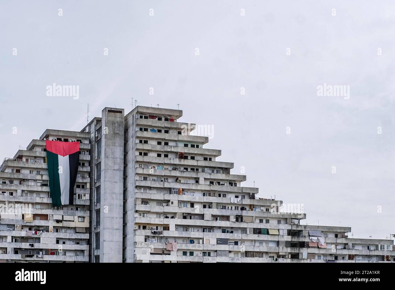 Naples, pro-Palestine demonstrators A large flag of about 30 metres with the colours of Palestine was displayed for a few minutes on the Vele in Scampia, at the initiative of activists of the Network for Palestine. About forty activists were present. The flag was displayed for a few minutes and then removed, attracting the attention of passers-by. DSCF4163A Copyright: xAntonioxBalascox Credit: Imago/Alamy Live News Stock Photo