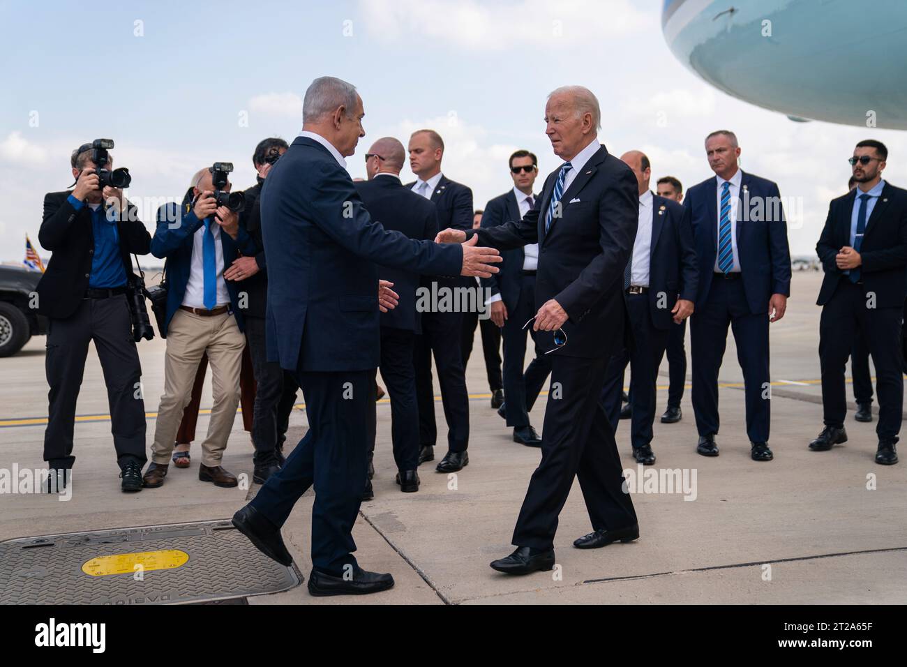 Benjamin Netanyahu publie une image IA d'une explosion nucléaire à Tel-Aviv