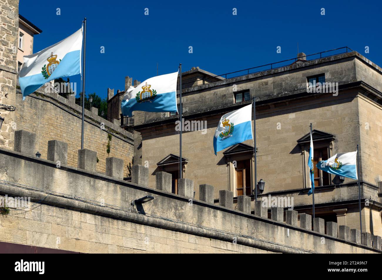 BANDIERA SAMMARINESE 60 x 90 cm - AZ FLAG NvZR