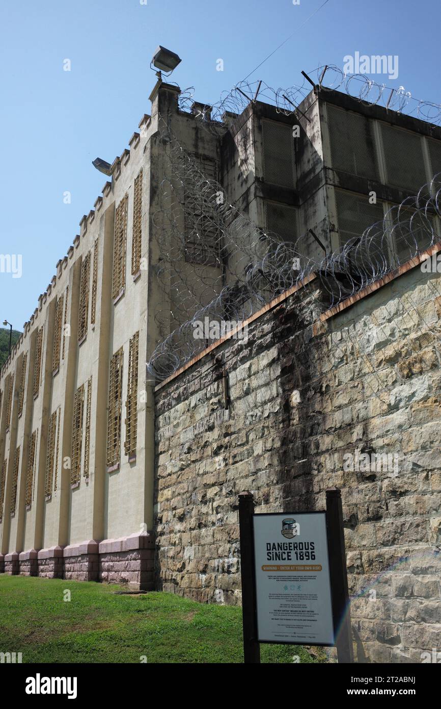 Exterior of Brushy Mountain State Penitentiary in Petros, Tennessee, First maximum-security prison holding most violent murderers for over a century. Stock Photo