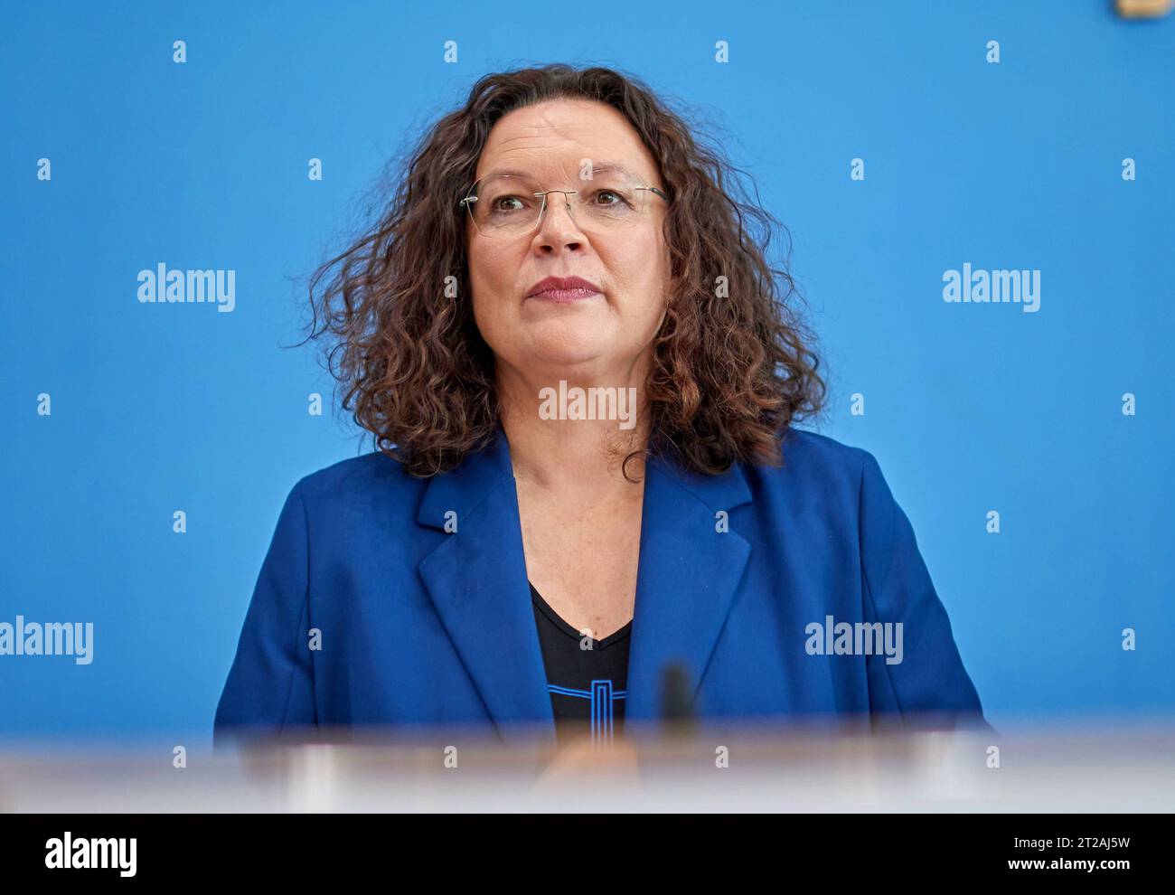 bundesagentur für arbeit stuttgart telefonnummer