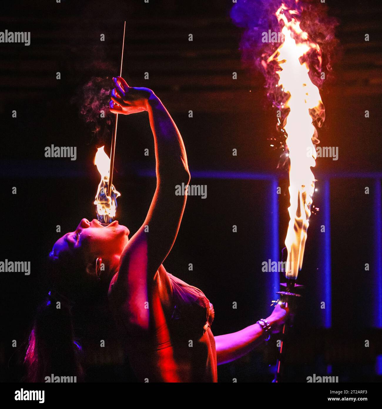 London, UK. 18th Oct, 2023. Bella Diosa fire and contortion performer ...