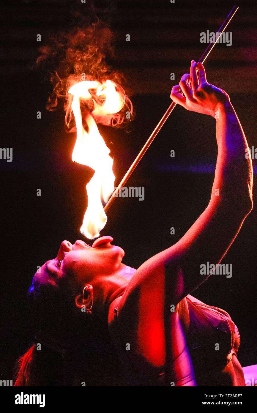 London, UK. 18th Oct, 2023. Bella Diosa fire and contortion performer ...