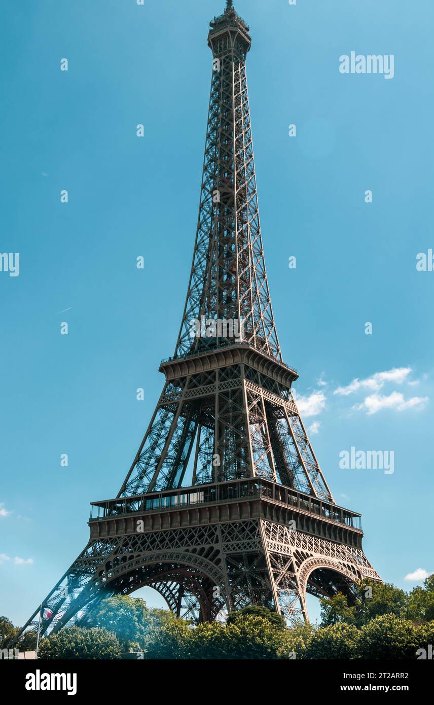 Eiffel Tower Full Detail Stock Photo - Alamy