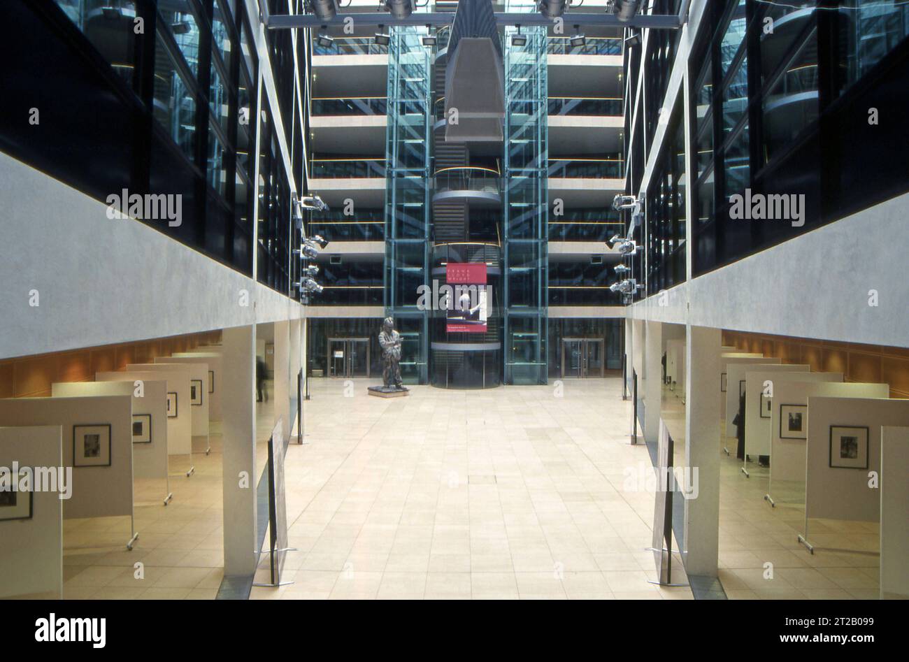 Spd zentrale hi-res stock photography and images - Alamy, image size:1300x947