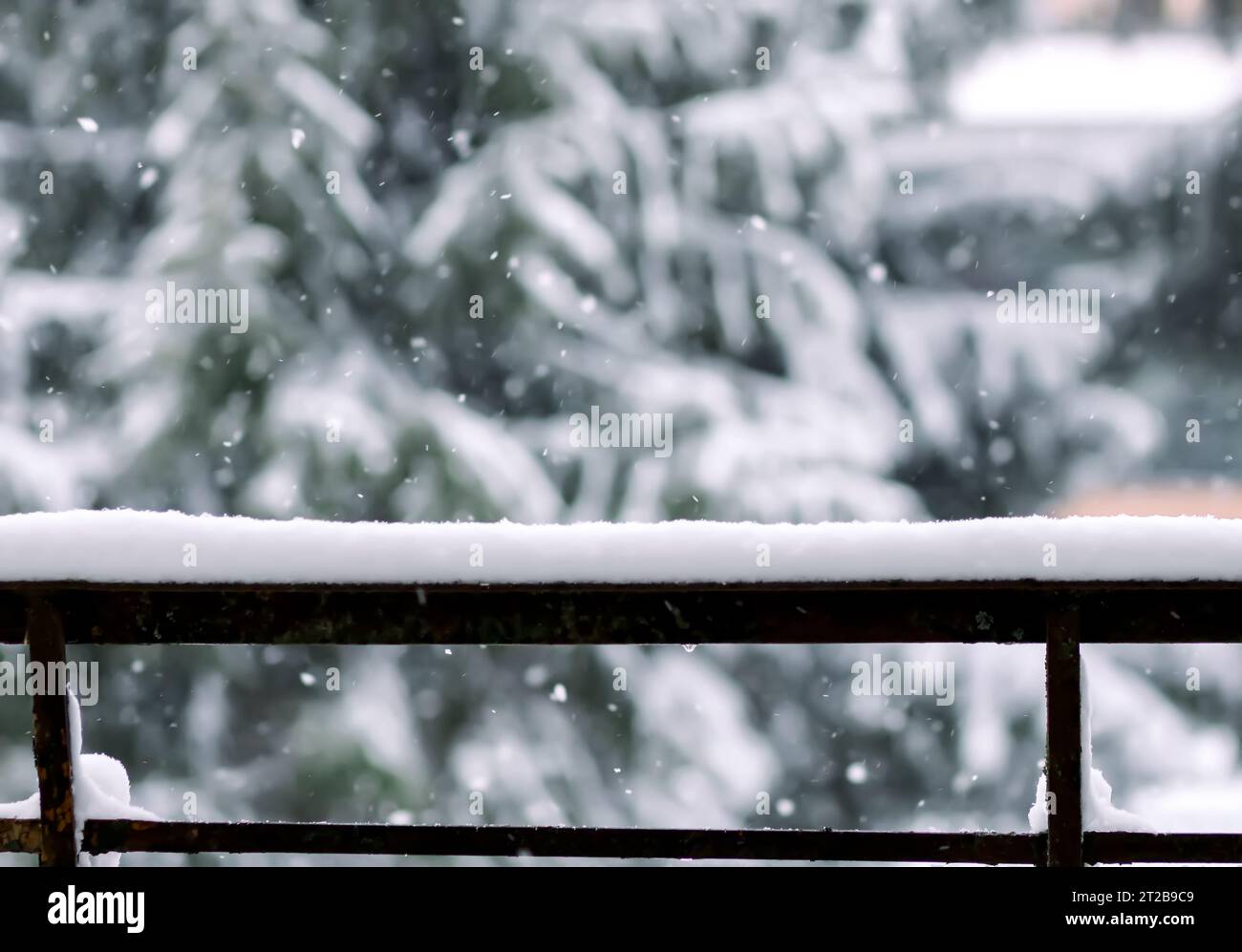 Snow on balcony railing hi-res stock photography and images - Alamy