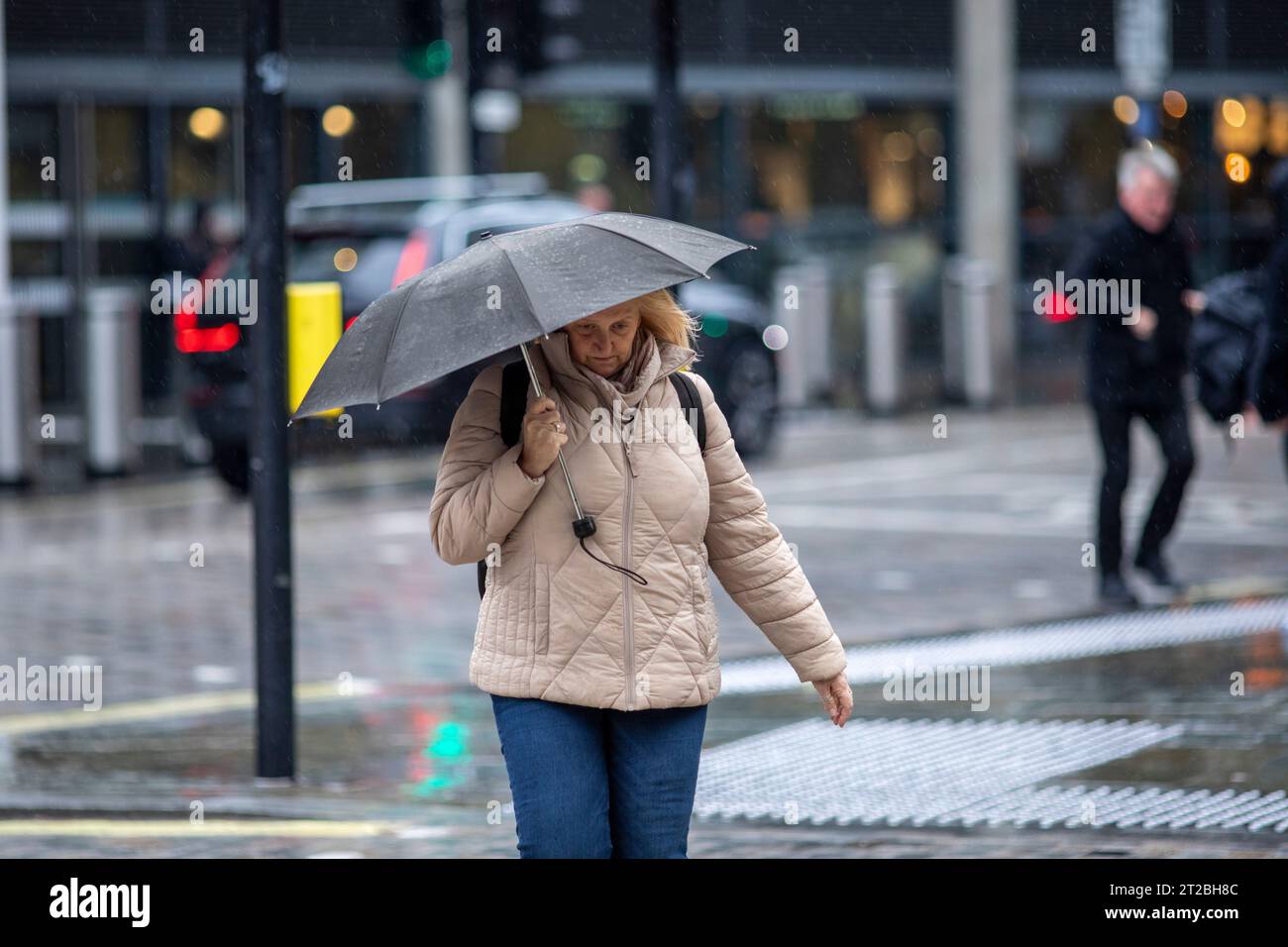London, UK. 18th Oct, 2023. UK Weather.Kings Cross,London, UK. Windy