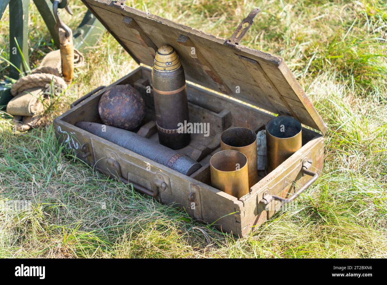 Hungarian-made World War I Skoda 75 mm mountain cannon ammunition box and ammunition Stock Photo
