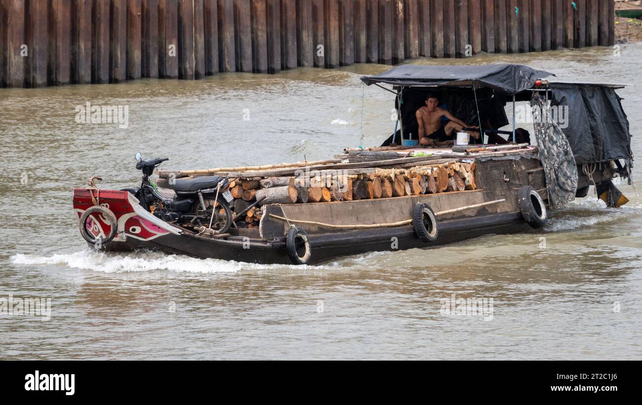 Boat on Mekong River Delta, Vietnam Stock Photo - Alamy