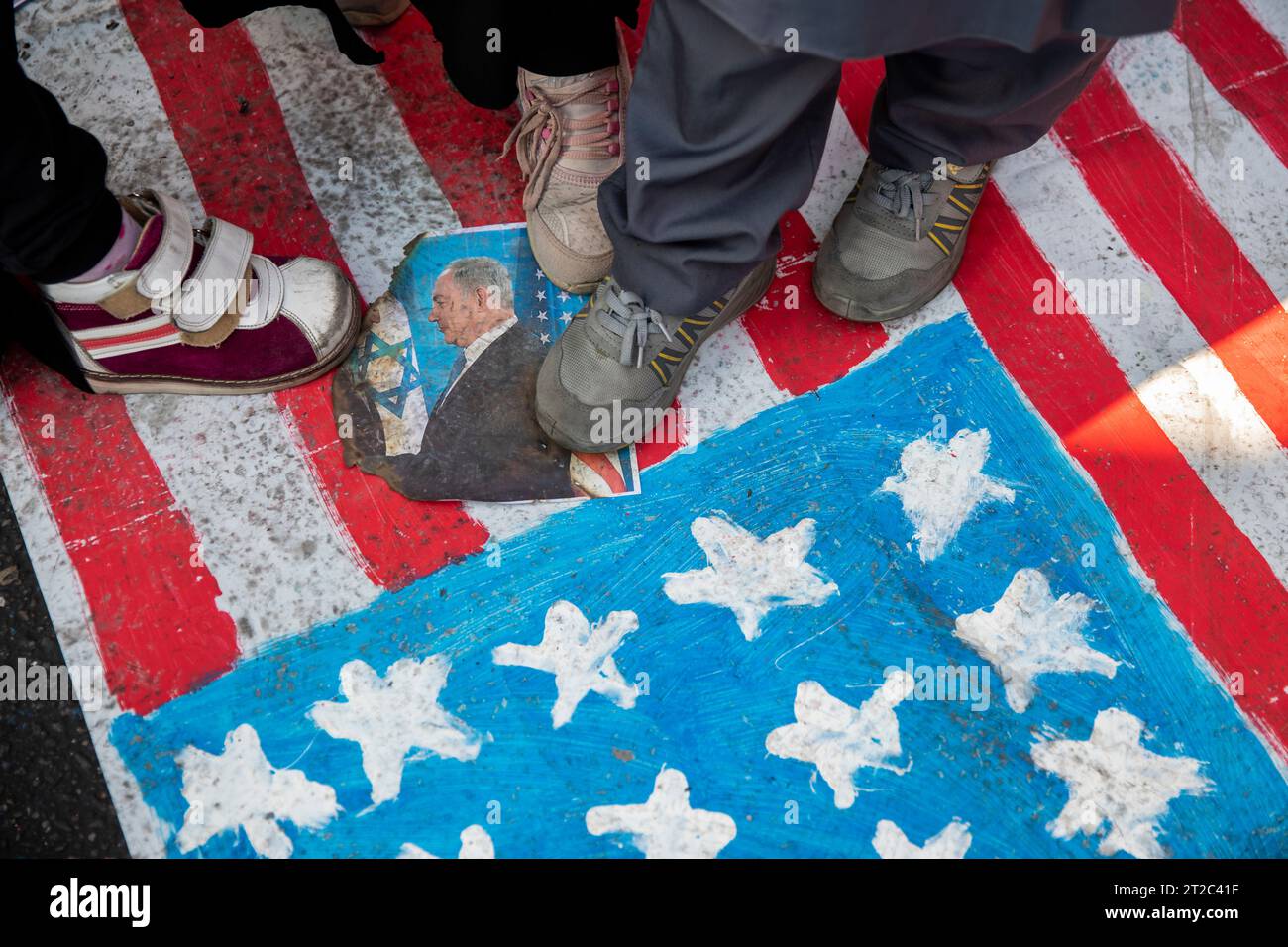 Trample hi-res stock photography and images - Page 4 - Alamy