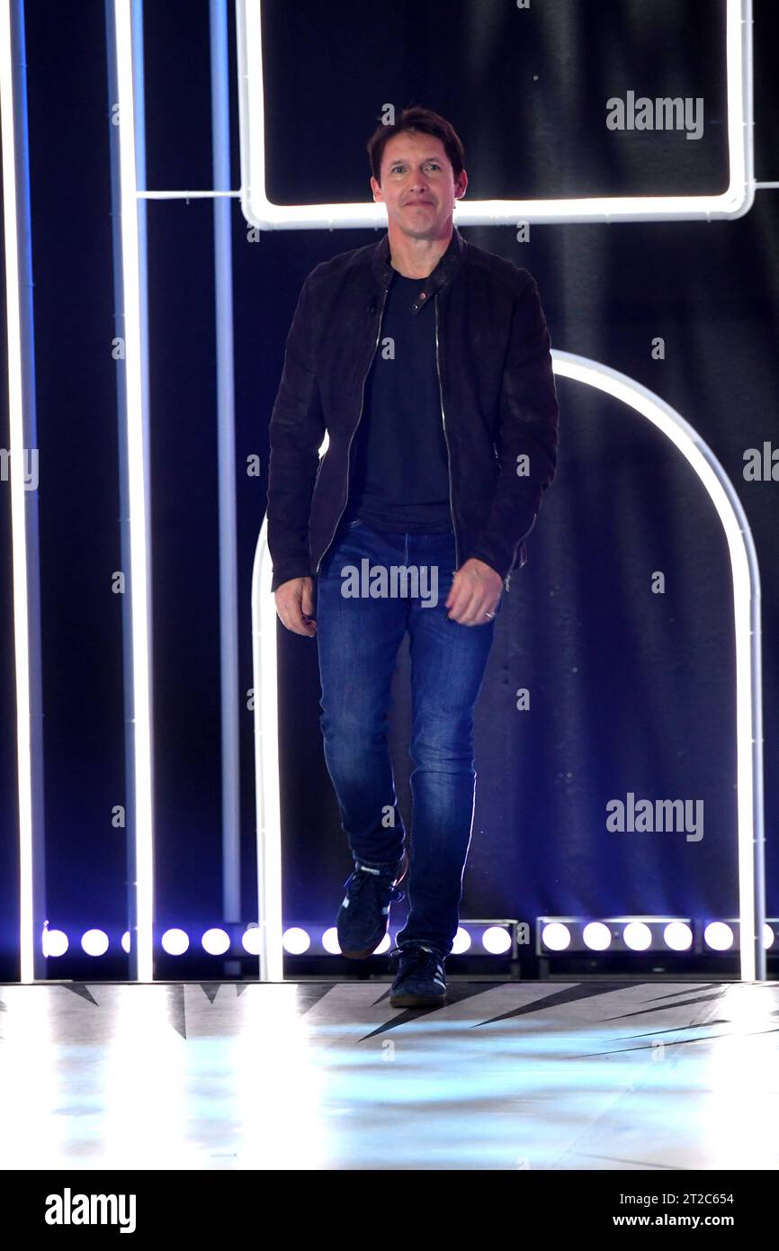 Milan, TV broadcast “Tonight there is Cattelan on Rai due”. - James Blunt Stock Photo - Alamy