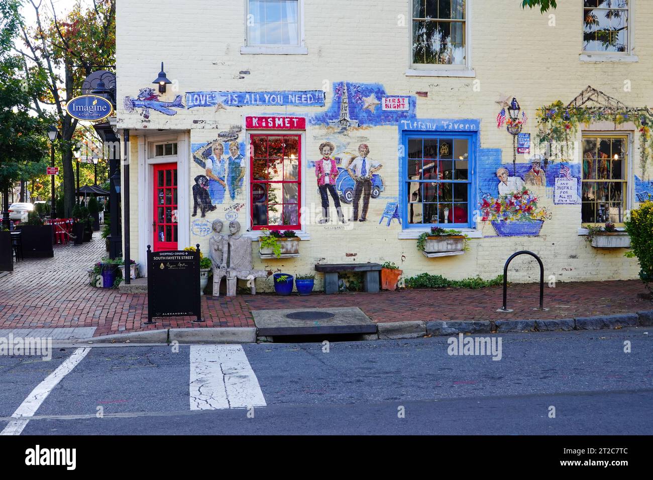 Quirky exterior wall, of shop Imagine Artwear selling American made