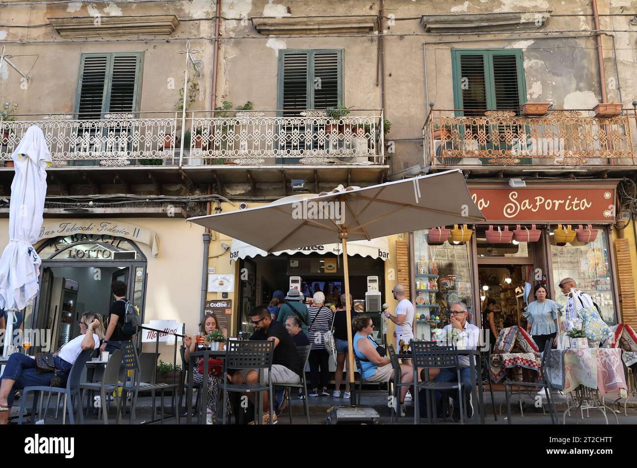 Cafe and bar on Via Vittoria Emanuele in Palermo, Sicily Stock Photo