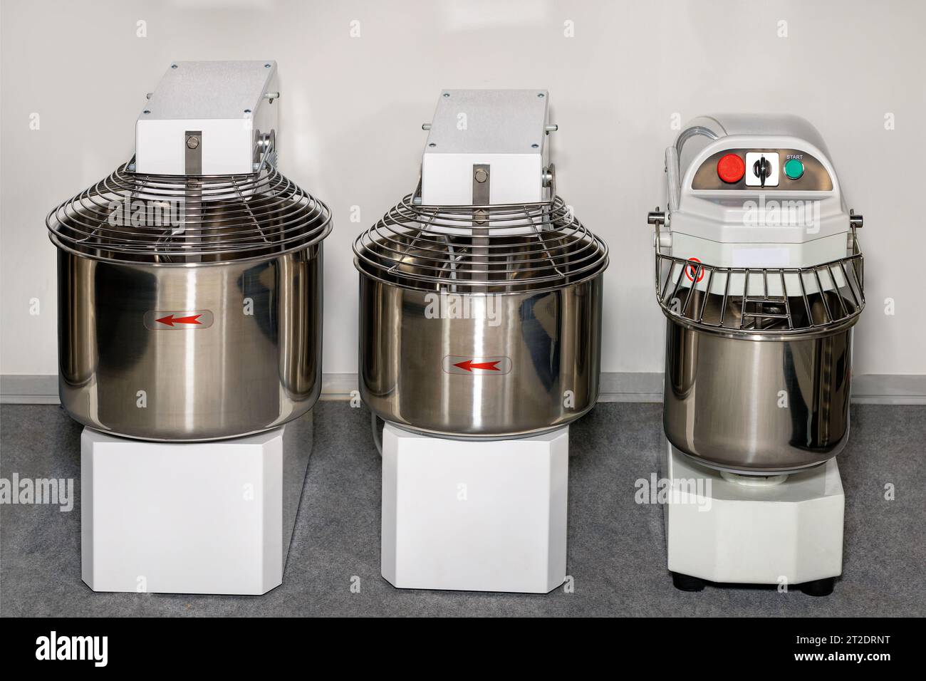 Industrial mixers for mixing different types of liquid dough