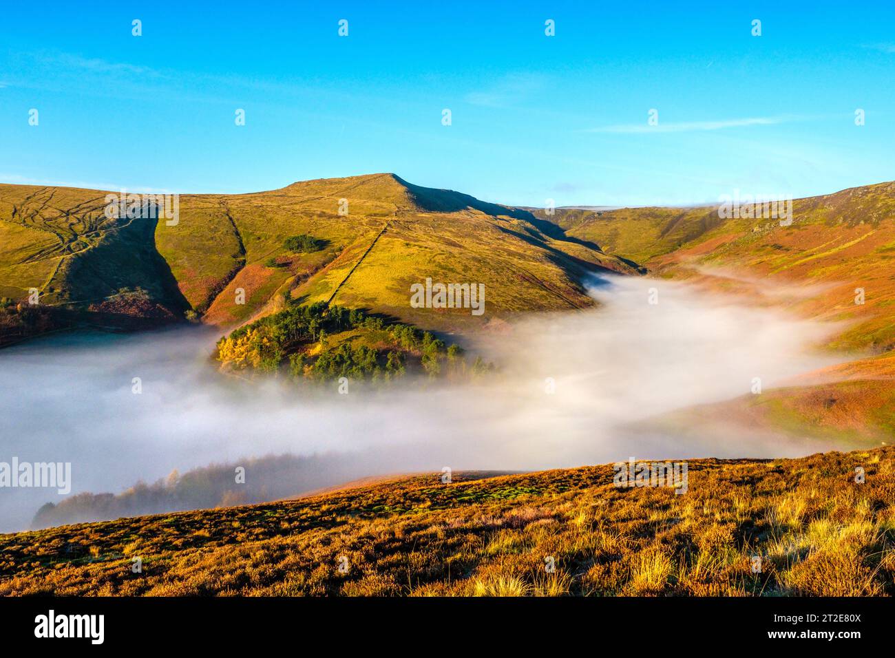 A mist filled Grindsbrook on Kinder Scout in the Peak District National Park Stock Photo