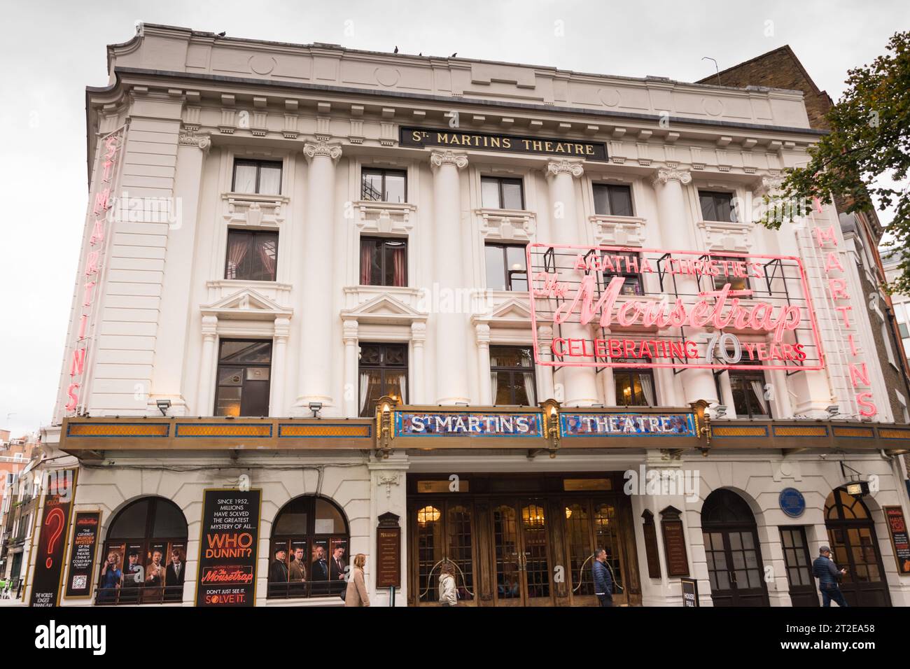 London west end theatre mousetrap hi-res stock photography and images ...
