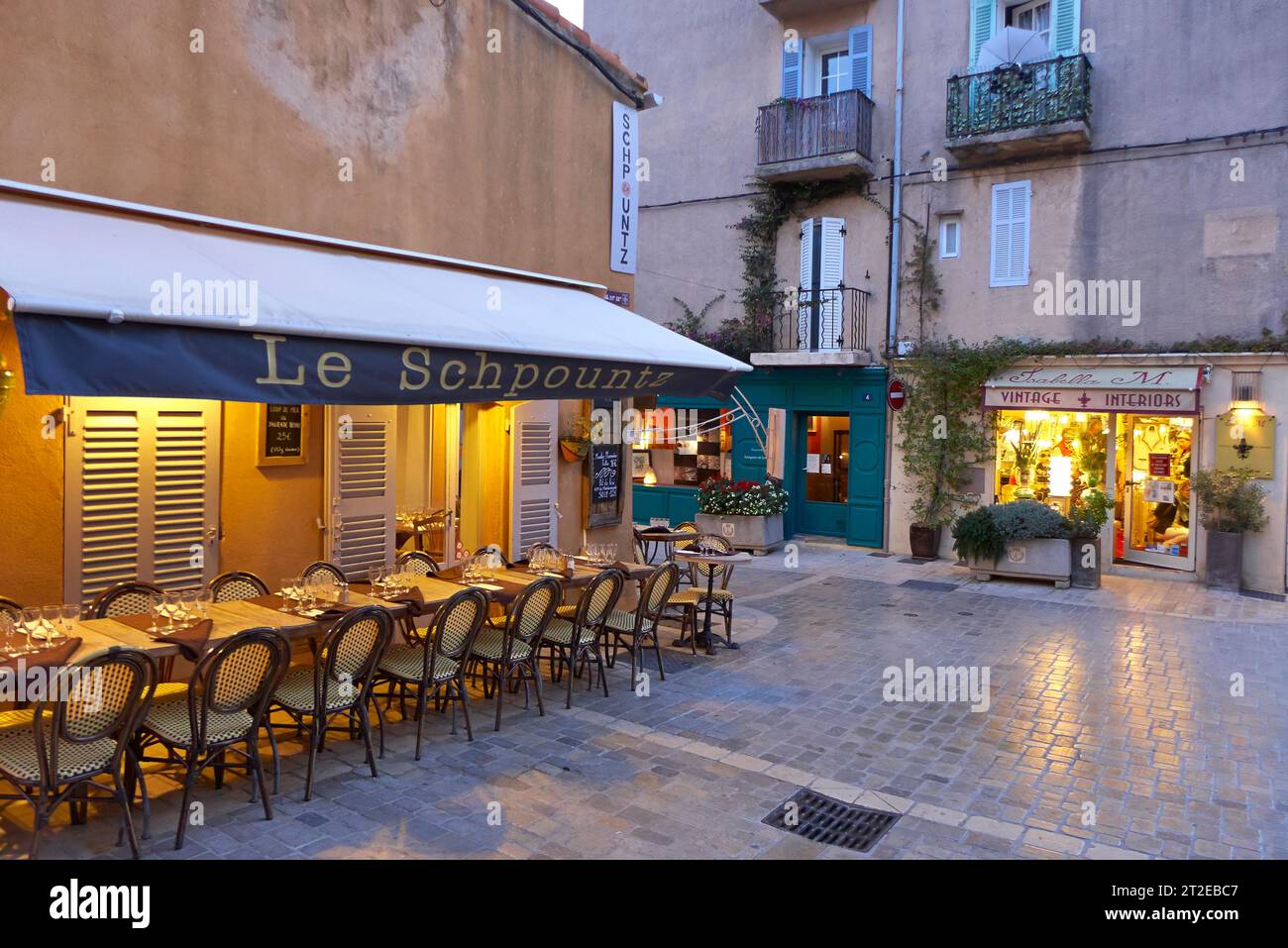 St.Tropez evening street scenes Stock Photo - Alamy