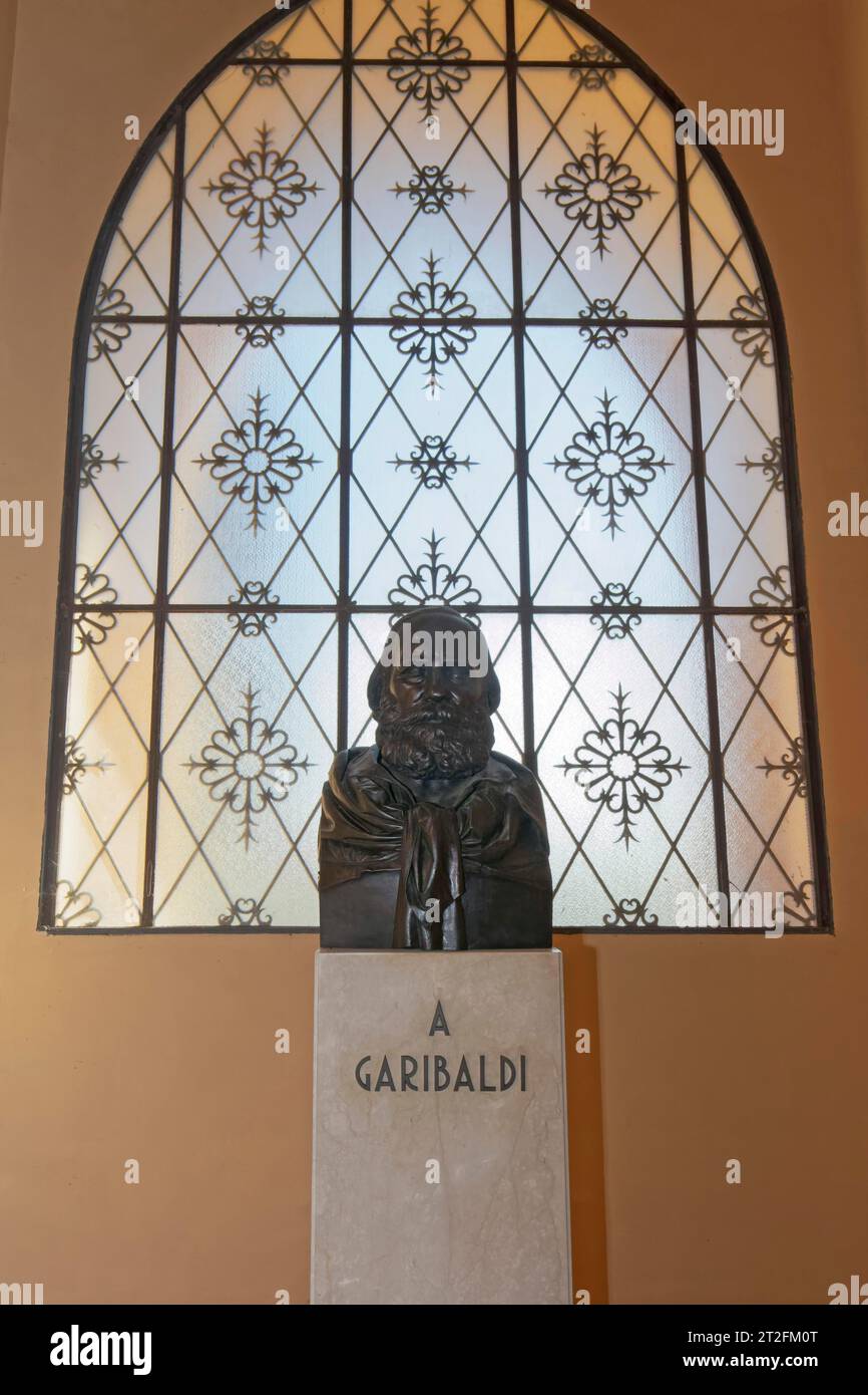 Bust of the freedom fighter Giuseppe Garibaldi, Hall of Fame Monumento della Battaglia, Risorgimento, San Martino della Battalglia, Desenzano del Stock Photo
