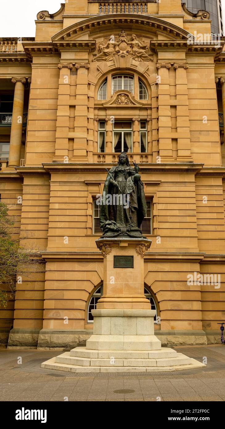 Queen Victoria Statue, Brisbane, Queensland, Australia Stock Photo Alamy