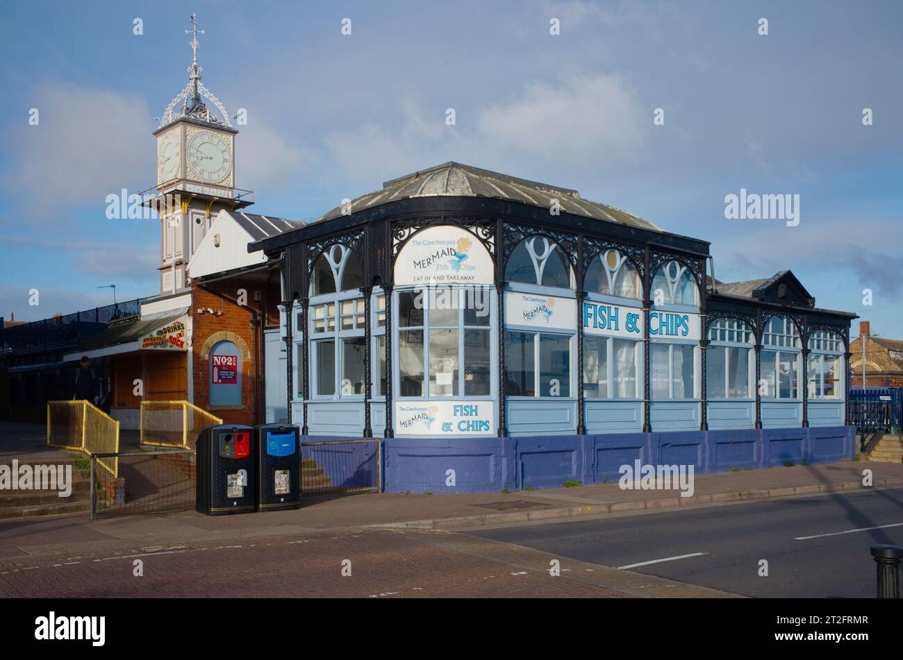 Fish and chip shop next to Cleethorpes railway station Stock Photo