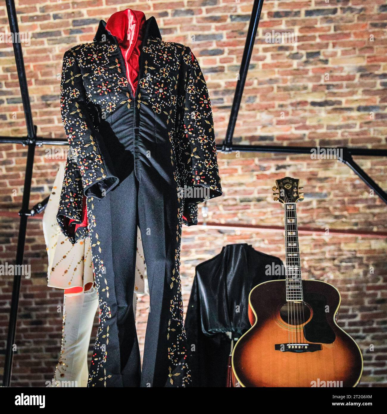 London, UK. 19th Oct, 2023. The dark blue jumpsuit worn for the Aloha From Hawaii concert during Elvis's live satellite broadcast in 1973, and later also worn at his Las Vegas residency. The 'Direct from Graceland: Elvis' exhibition features over 400 artefacts and iconic belongings owned by Elvis, direct from the icon's Graceland home in Memphis, Tennessee. The exhibition opens on Oct 20 at the Arches London Bridge venue in Bermondsey Street. Credit: Imageplotter/Alamy Live News Stock Photo