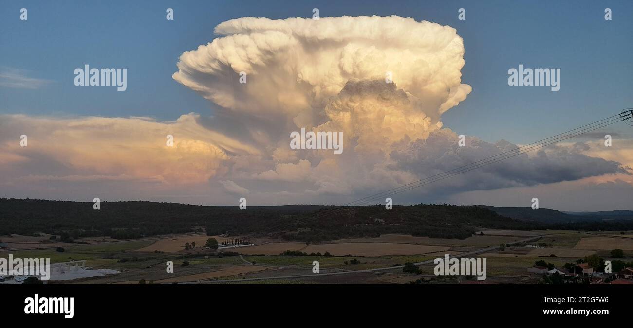 La nube gigante Stock Photo