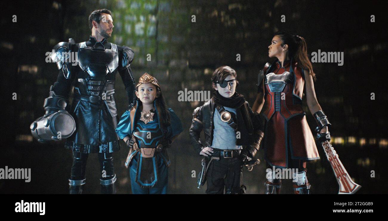 SPY KIDS: ARMAGEDDON, from left: Zachary Levi, Everly Carganilla