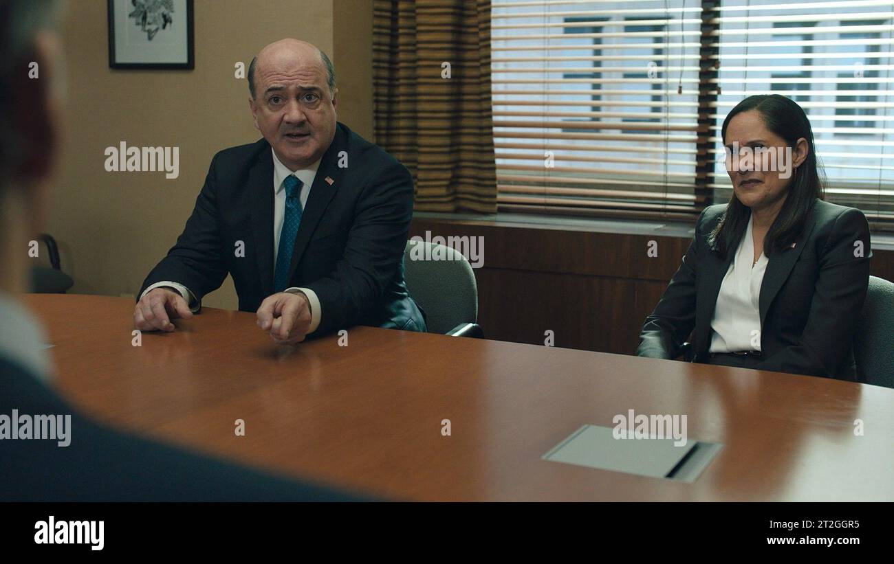 BILLIONS, from left: Matt Servitto, Sakina Jaffrey, The Man in the Olive  Drab T-Shirt', (Season 7, ep. 706, aired Sept. 15, 2023). photo: ©Showtime  / Courtesy Everett Collection Stock Photo - Alamy, image size:1300x821