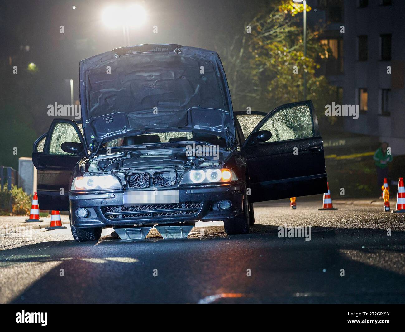 Auto Verliert Flssigkeit Vorne Links